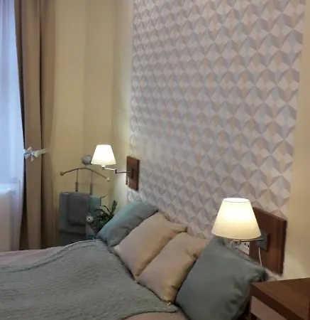 Diana Apartmanhaz * ケストヘイ