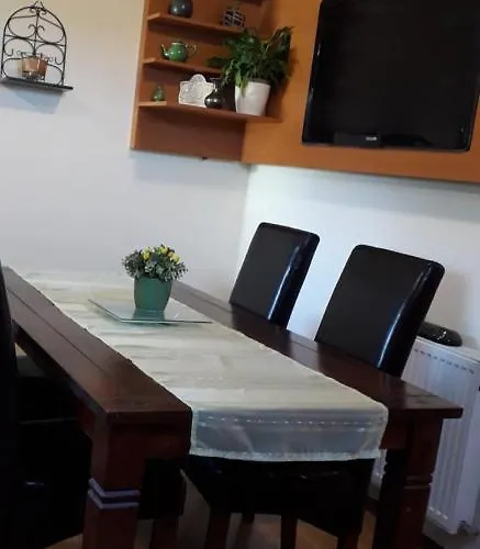 Diana Apartmanhaz * Кестхей